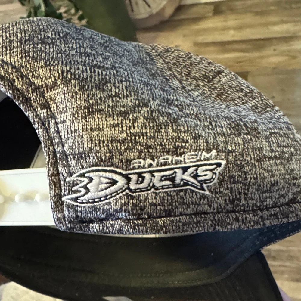 NWT Fanatics Anaheim Ducks Black Snapback Hat